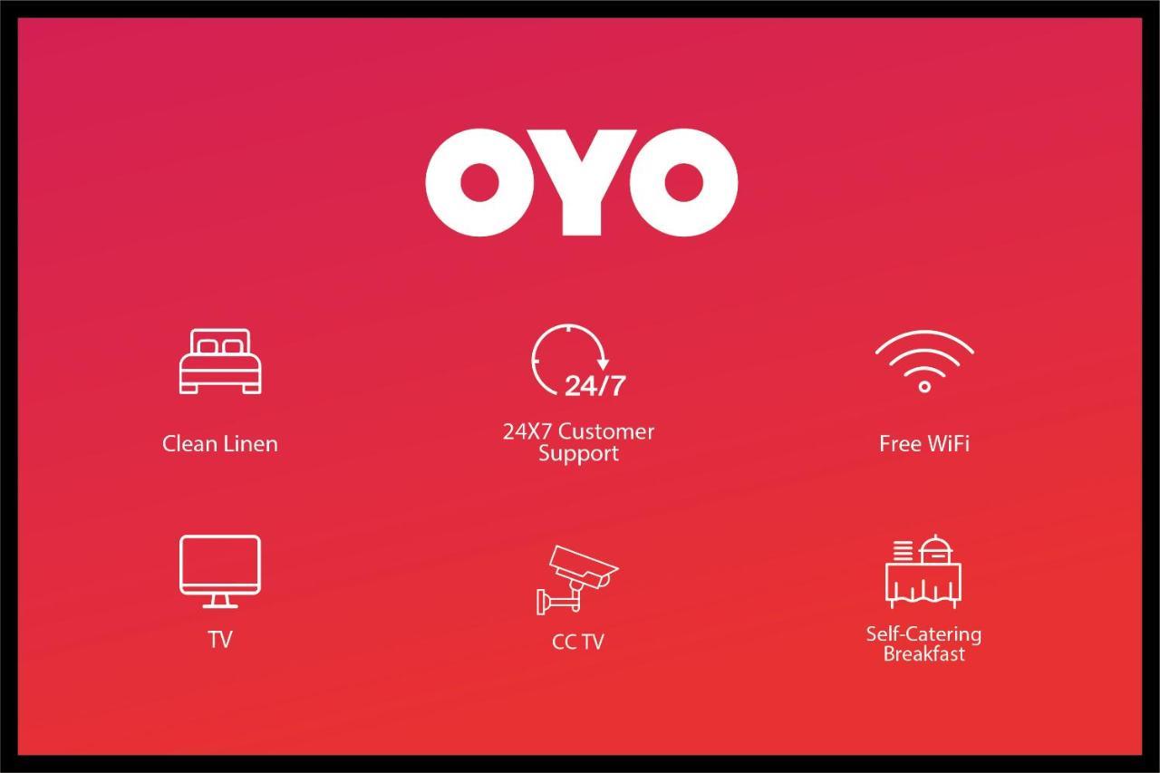 Vaccinated Staff- Oyo Townhouse 105 Khar West Station Hotel Bombay Eksteriør billede