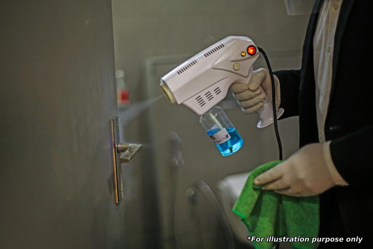 Vaccinated Staff- Oyo Townhouse 105 Khar West Station Hotel Bombay Eksteriør billede